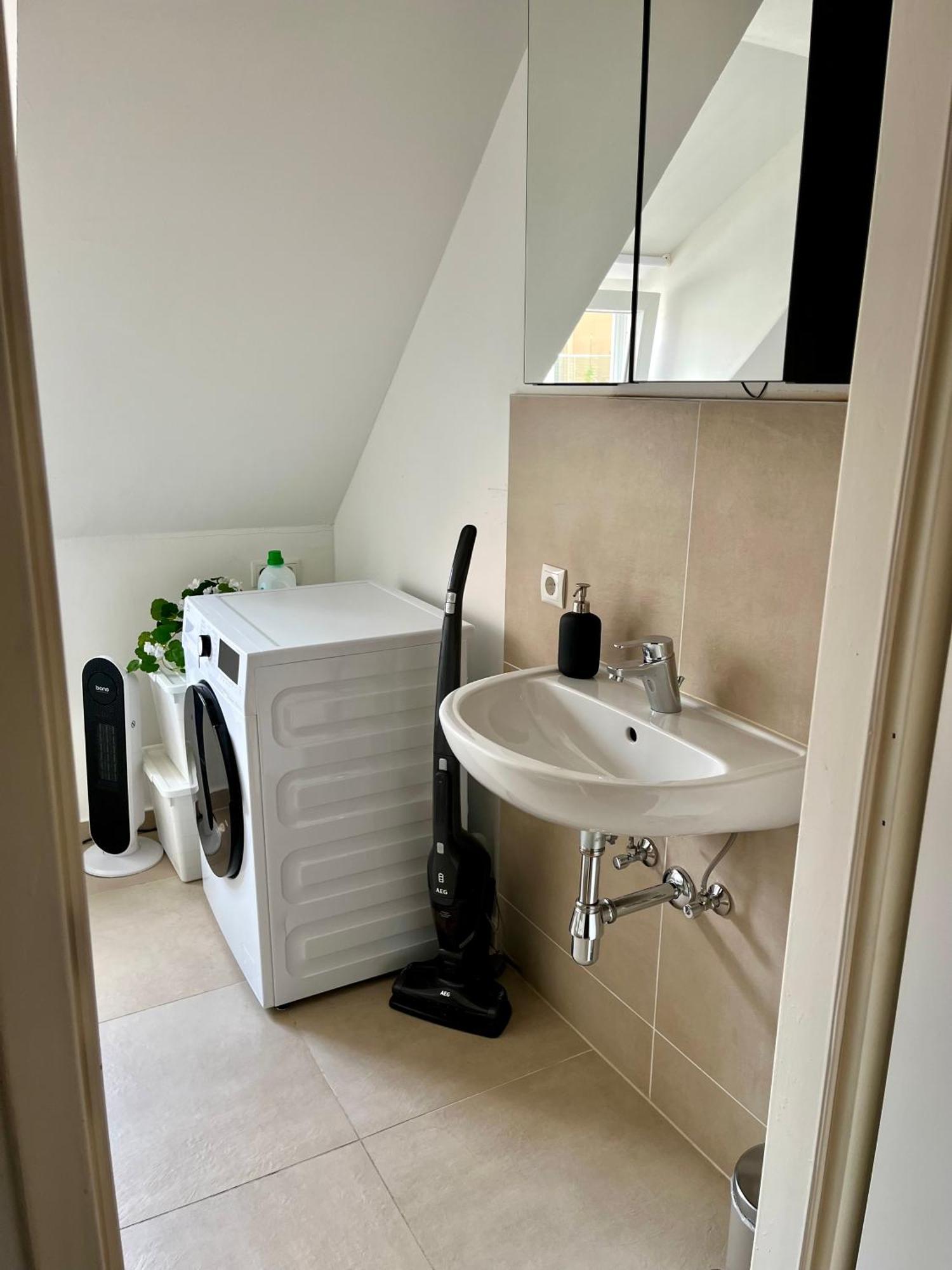 Appartement Flores Center - Easy Self-check-in Graz